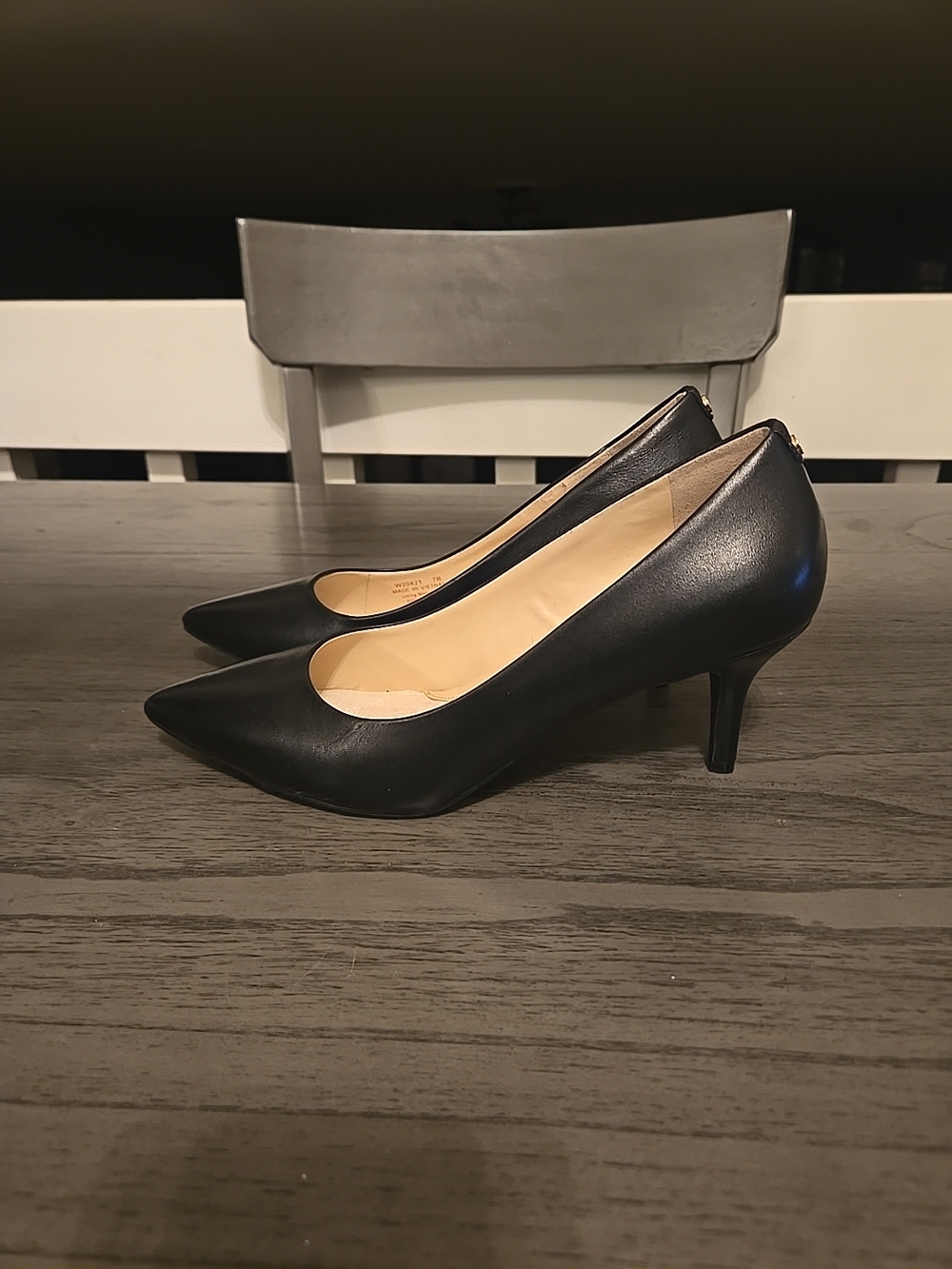 Cole Haan Go To Park Black Leather Almond Toe Pumps Size 7